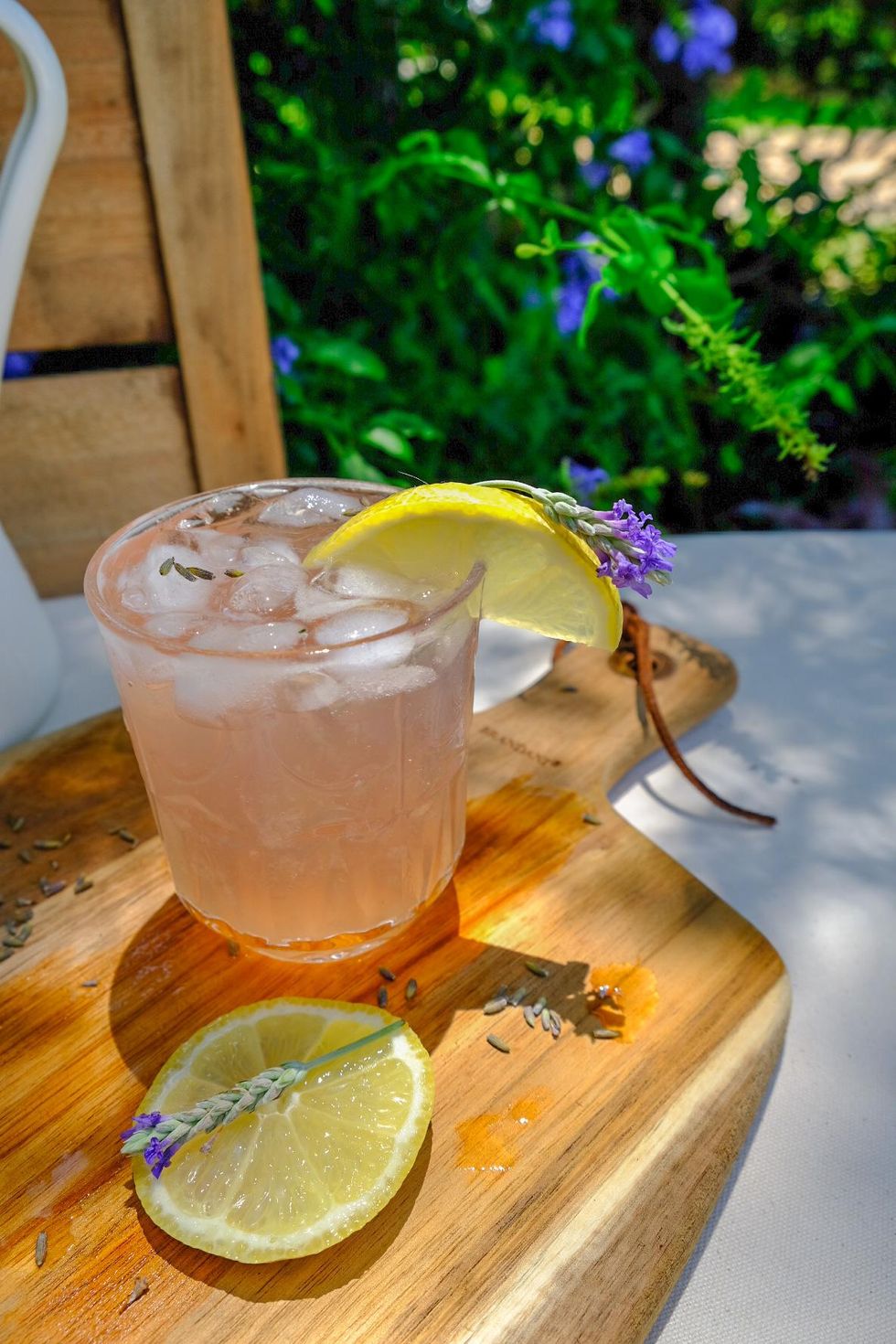 lavender lemonade cocktail