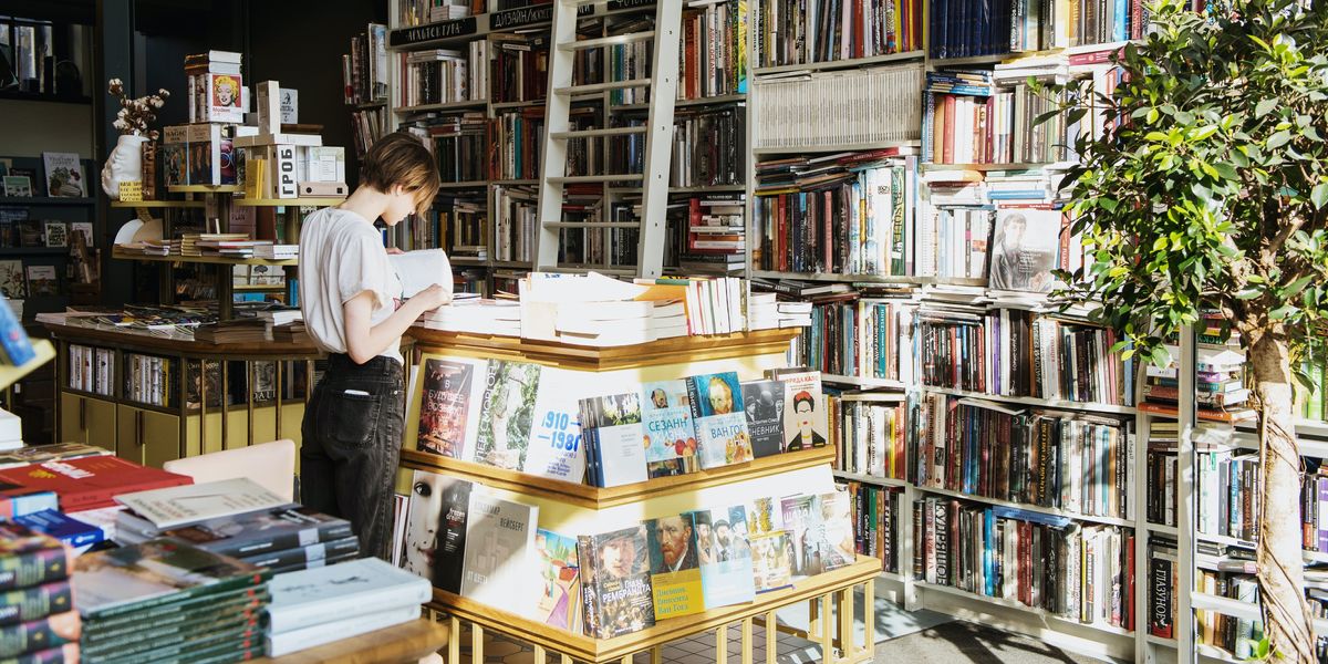 Person Perusing Bookstores In The Sunlight ?id=33516082&width=1200&height=600&coordinates=0%2C769%2C0%2C2
