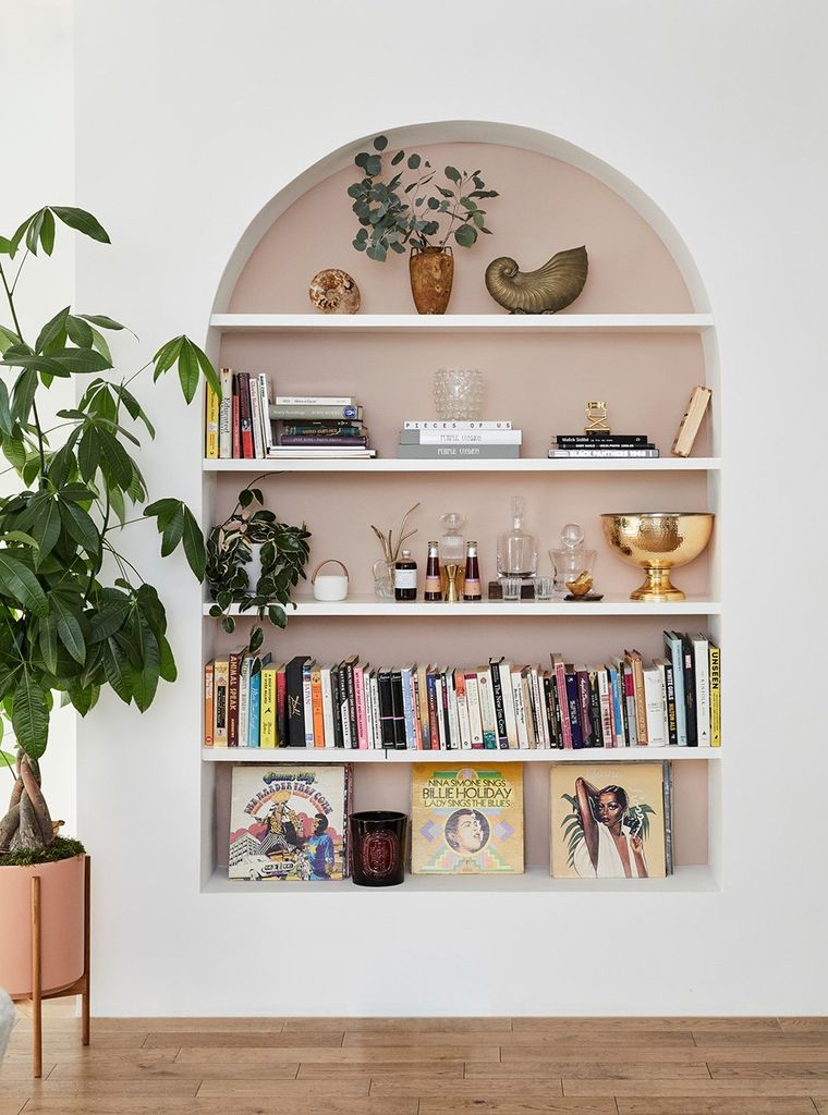 18 Effortless Ways to Style Bookshelf Decor