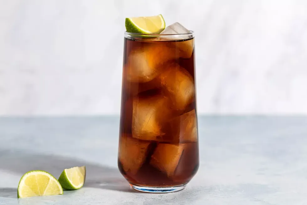 Rum and Coke cocktail recipe