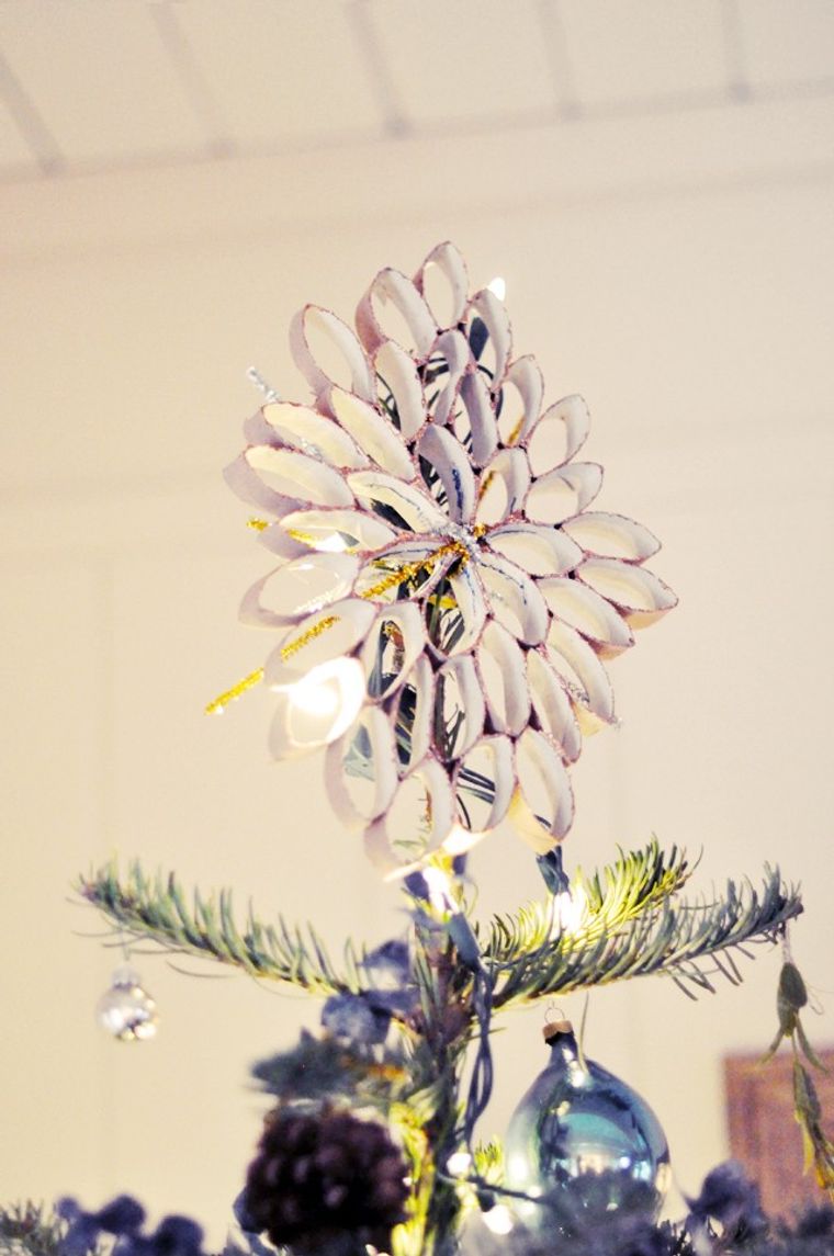 The 25 Best Christmas Tree Topper Ideas You Can Buy or DIY - Brit + Co