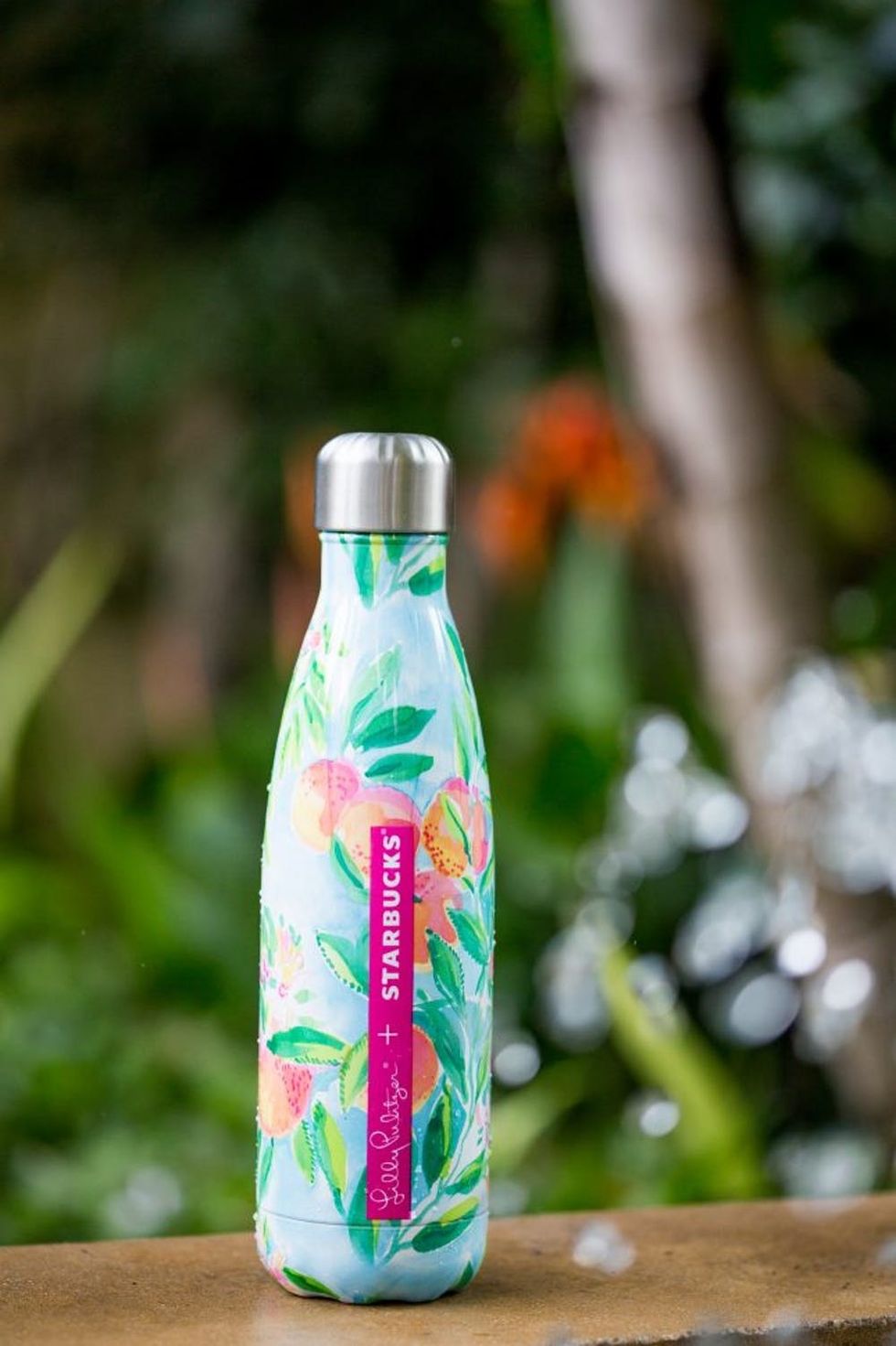 Lilly Pulitzer x Starbucks Launch Stunning Bottles! - Brit + Co