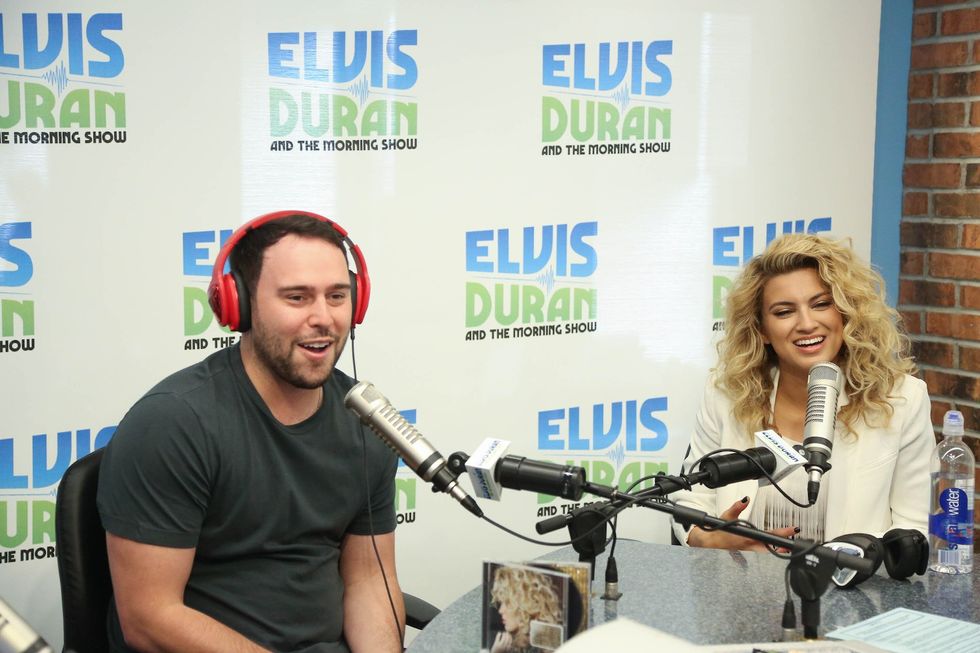 scooter braun and tori kelly on the elvis duran show Who is Scooter Braun