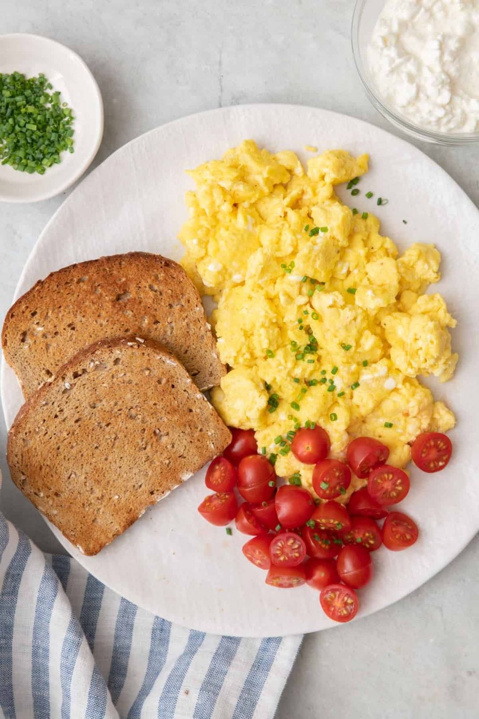 Scrambled Eggs with Cottage Cheese