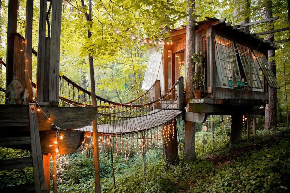 Secluded Intown Treehouse