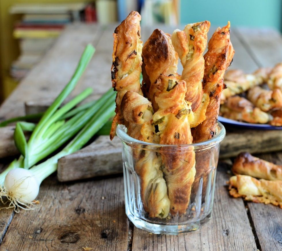 Smoked Cheese and Onion Straws