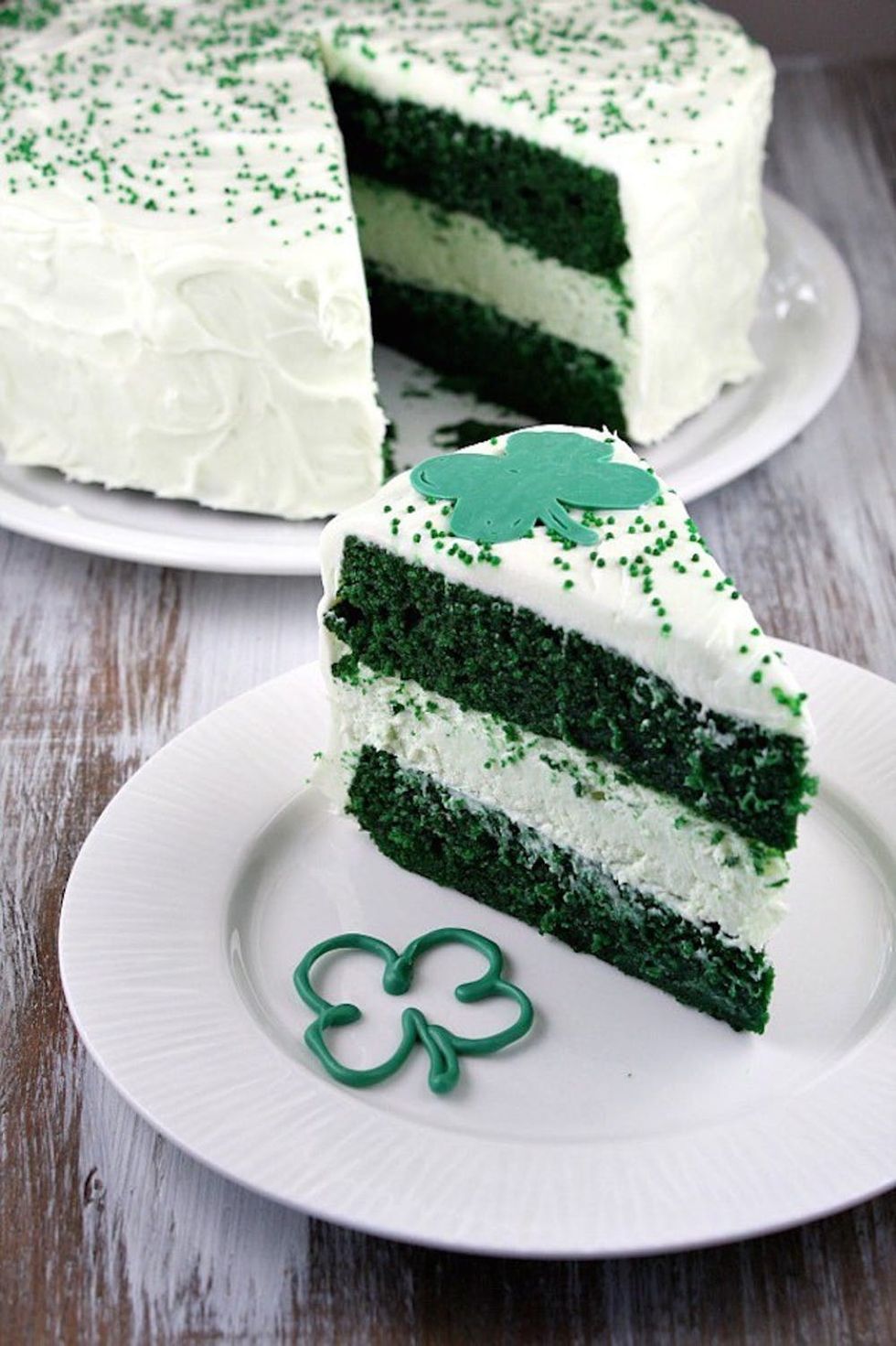 st-patricks-day-green-velvet-cheesecake