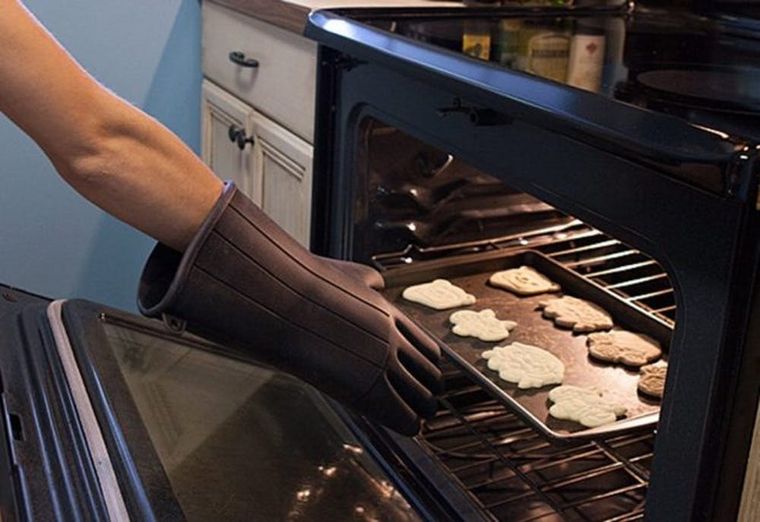 Star Wars BB-8 Oven Mitt