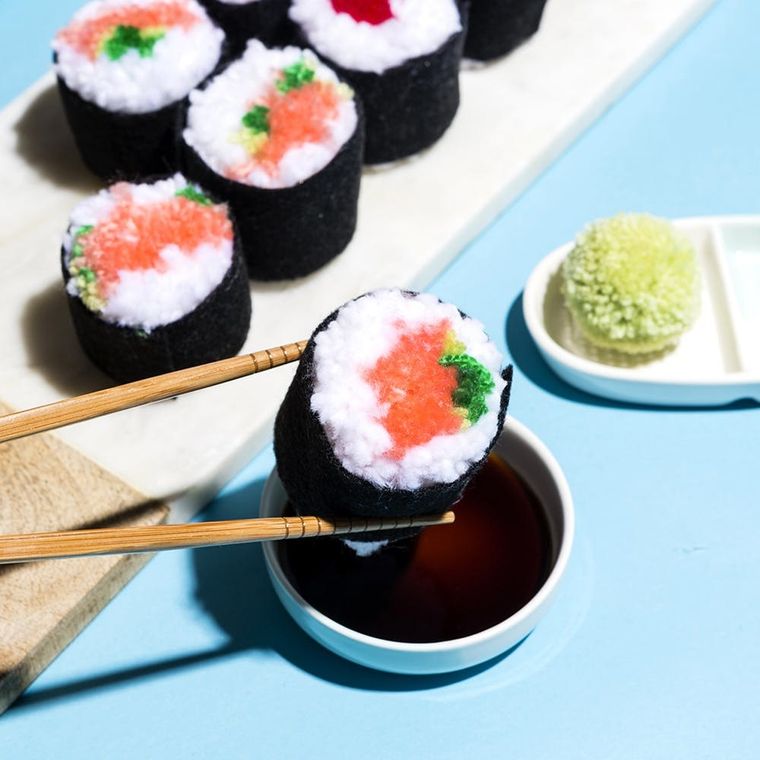 DIY Kit - Sushi Pom Pom