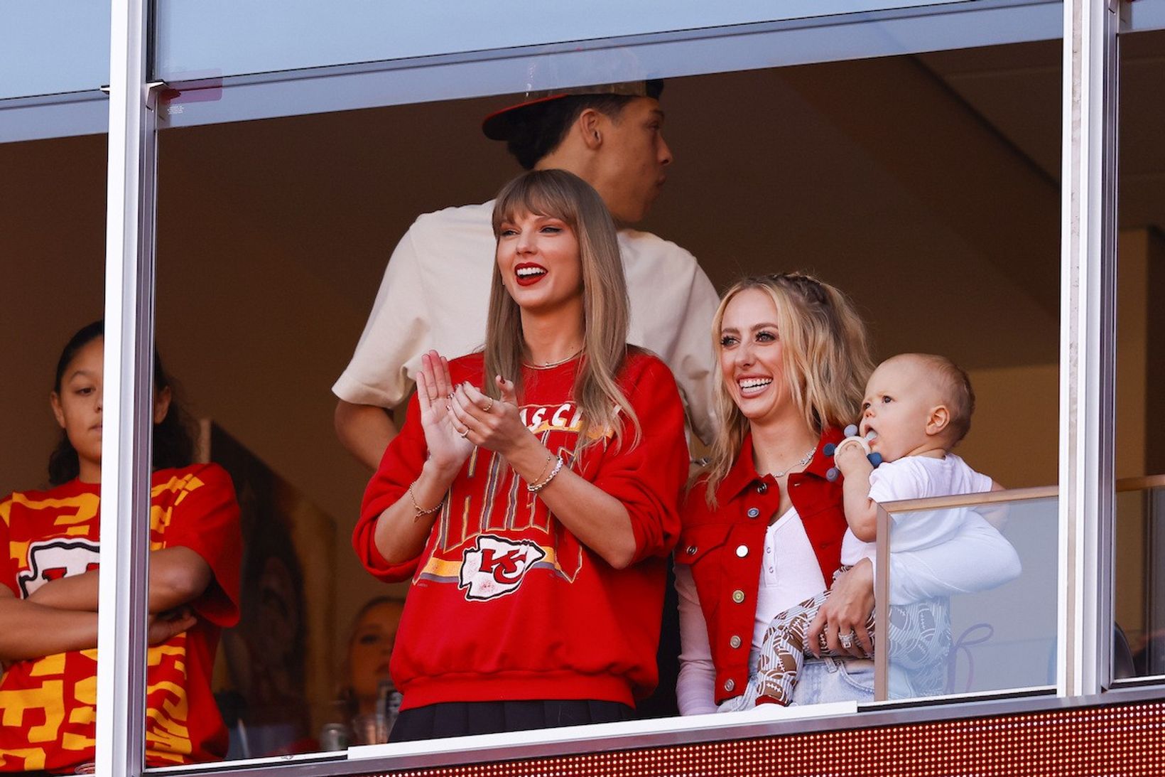 taylor swift and brittany mahomes