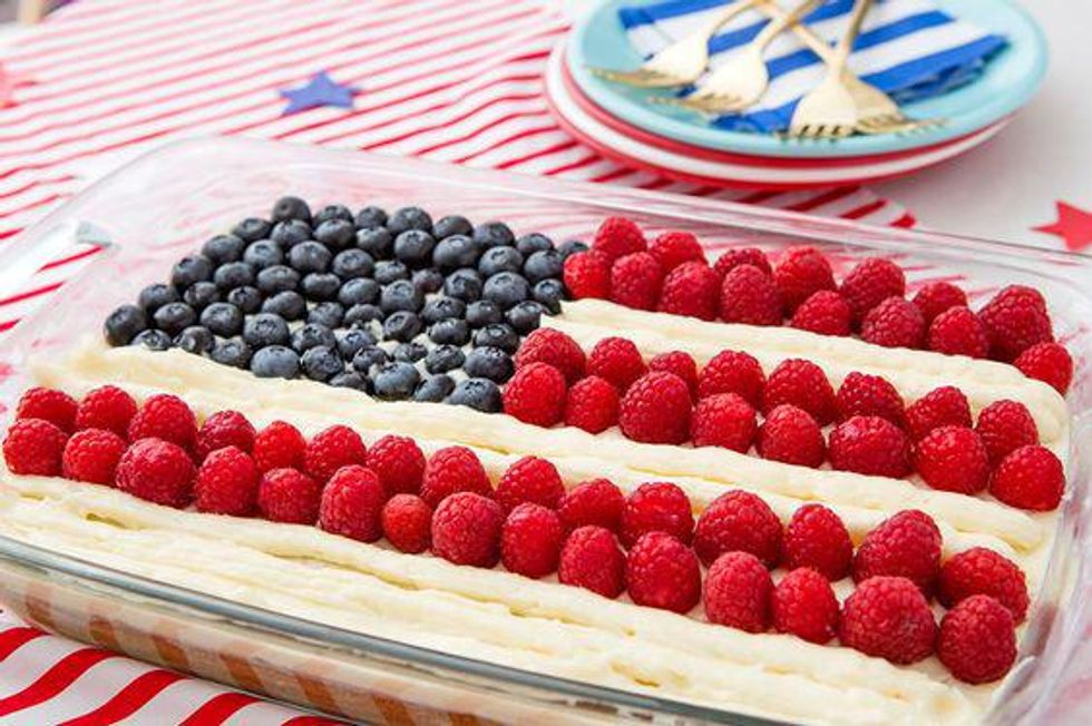 Make Taylor Swift’s Flag Cake This 4th of July - Brit + Co