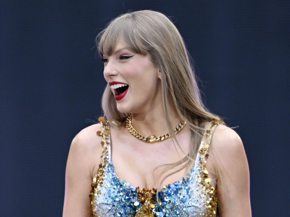 Taylor Swift could host the premiere of the 50th season of “SNL” thanks to an upcoming Eras tour break