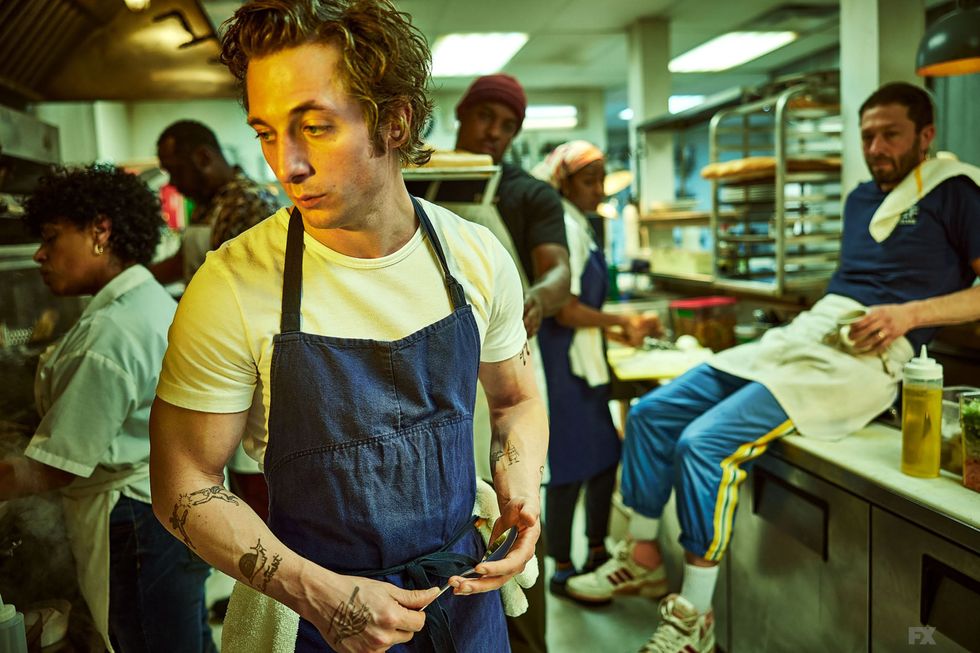 the bear jeremy allen white