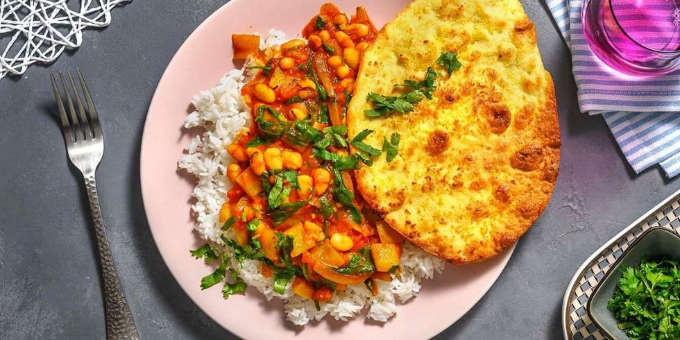 \u200b\u200bNorth Indian Curried Beans with Rice & Garlic Naan