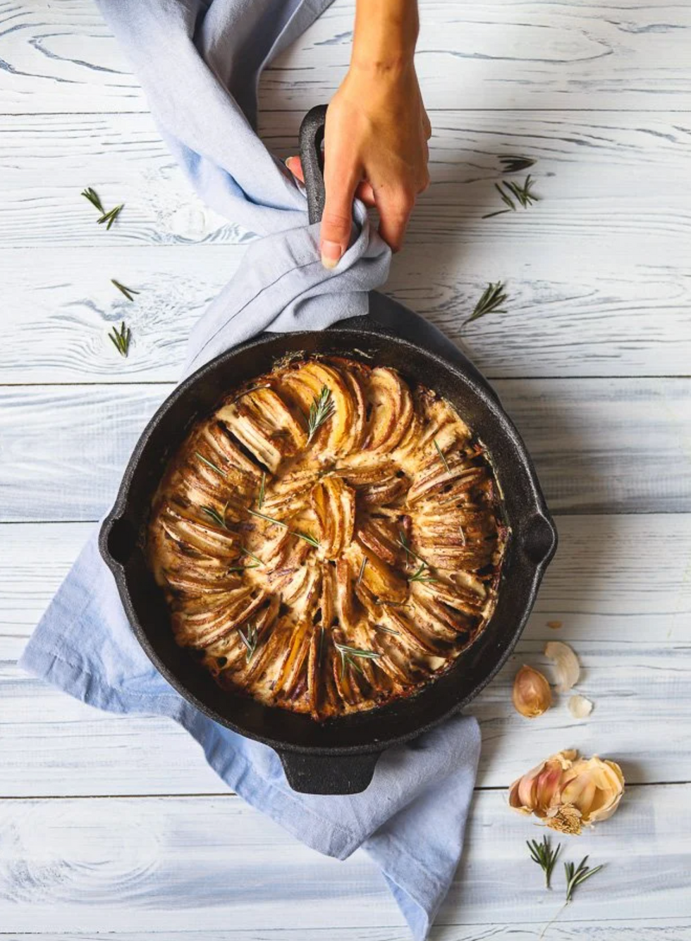 Vegan Cheesy Hasselback Potato Gratin