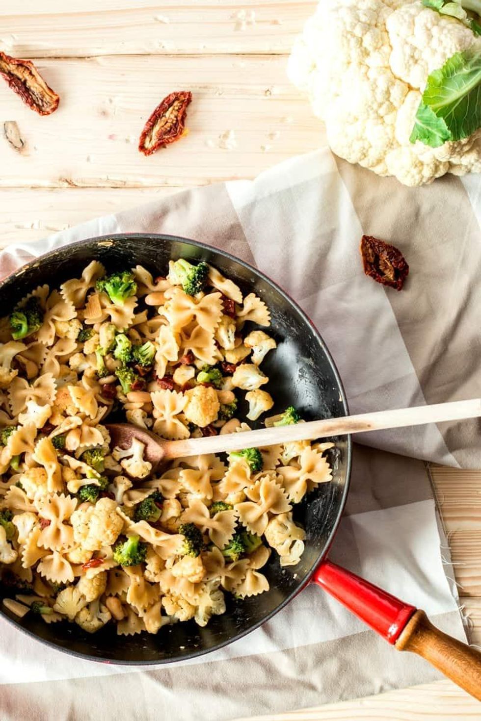 Vegan Pasta With Broccoli and Cauliflower