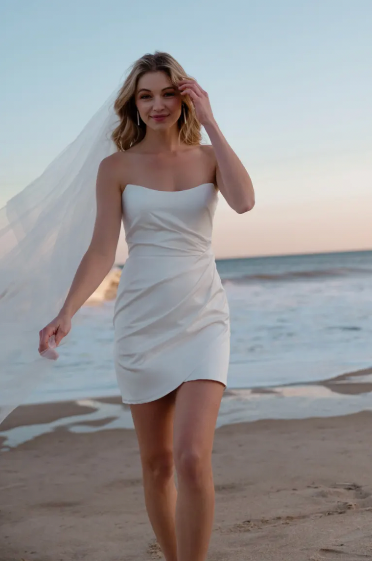 20 Stunning Mini Wedding Dresses