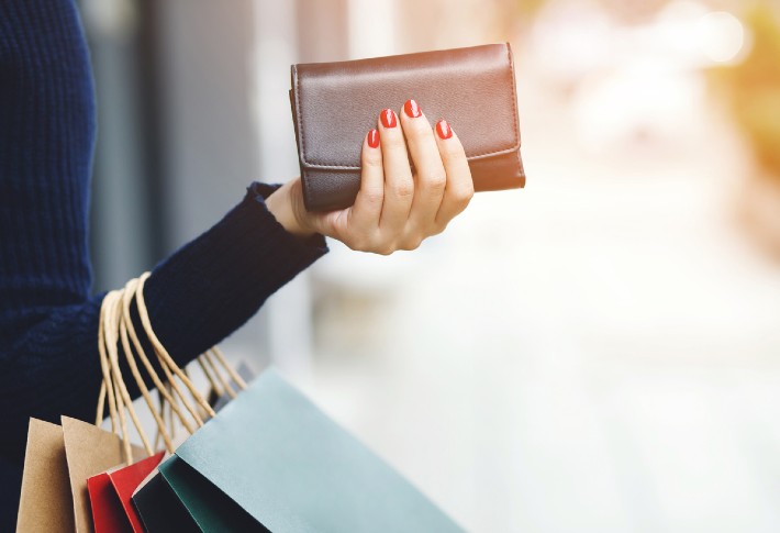 The 9 Best Wallets for Women in 2023